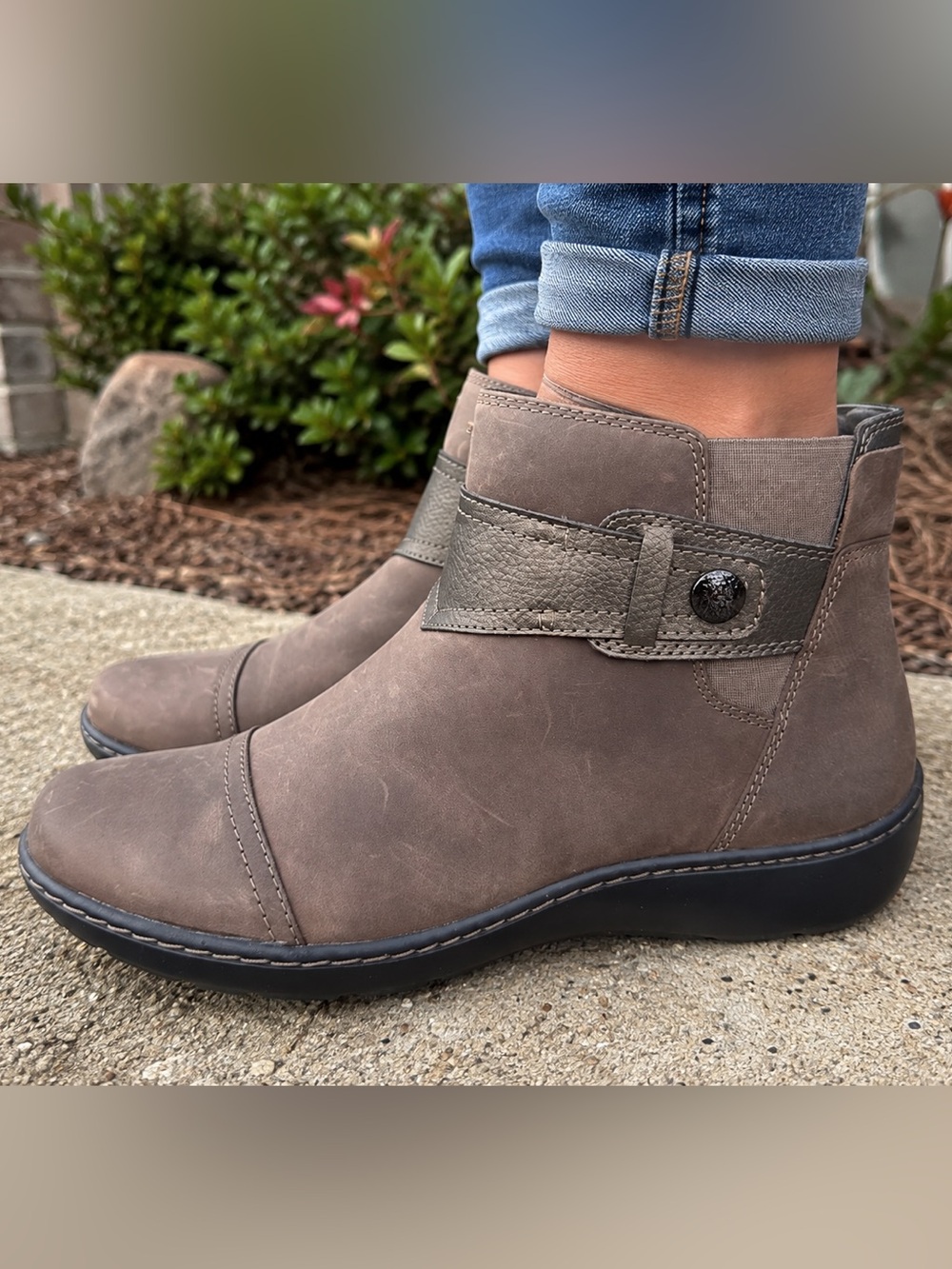 . Clarks Cora Tropic Taupe/Bronze Combination Zip Up Ankle Booties